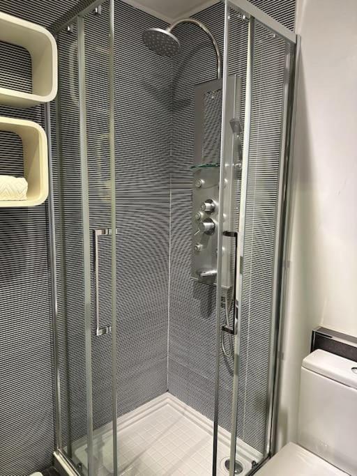 Renovado Com Ac, 2 Wc Completos, Terraco E Garagem Porto Exterior foto