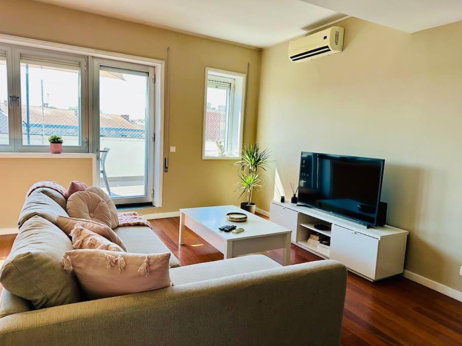 Renovado Com Ac, 2 Wc Completos, Terraco E Garagem Porto Exterior foto