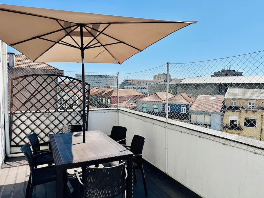 Renovado Com Ac, 2 Wc Completos, Terraco E Garagem Porto Exterior foto